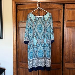 16W Sandra Darren Shift Dress